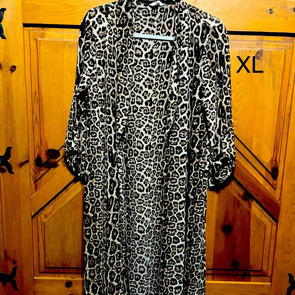 Women’s leopard print